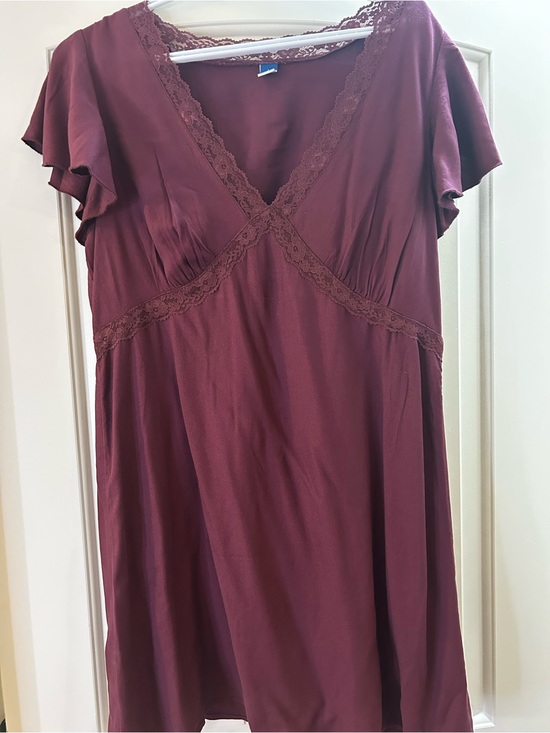 Old Navy Dresses & Skirts - Old Navy Burgundy Lace-Trim V-Neck Women’s Dress
